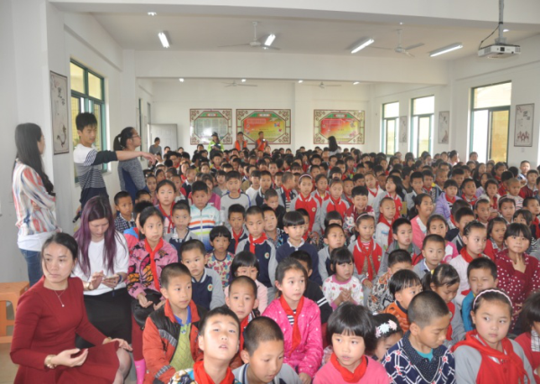 记德孝进翔安区逸夫小学消防安全知识讲座